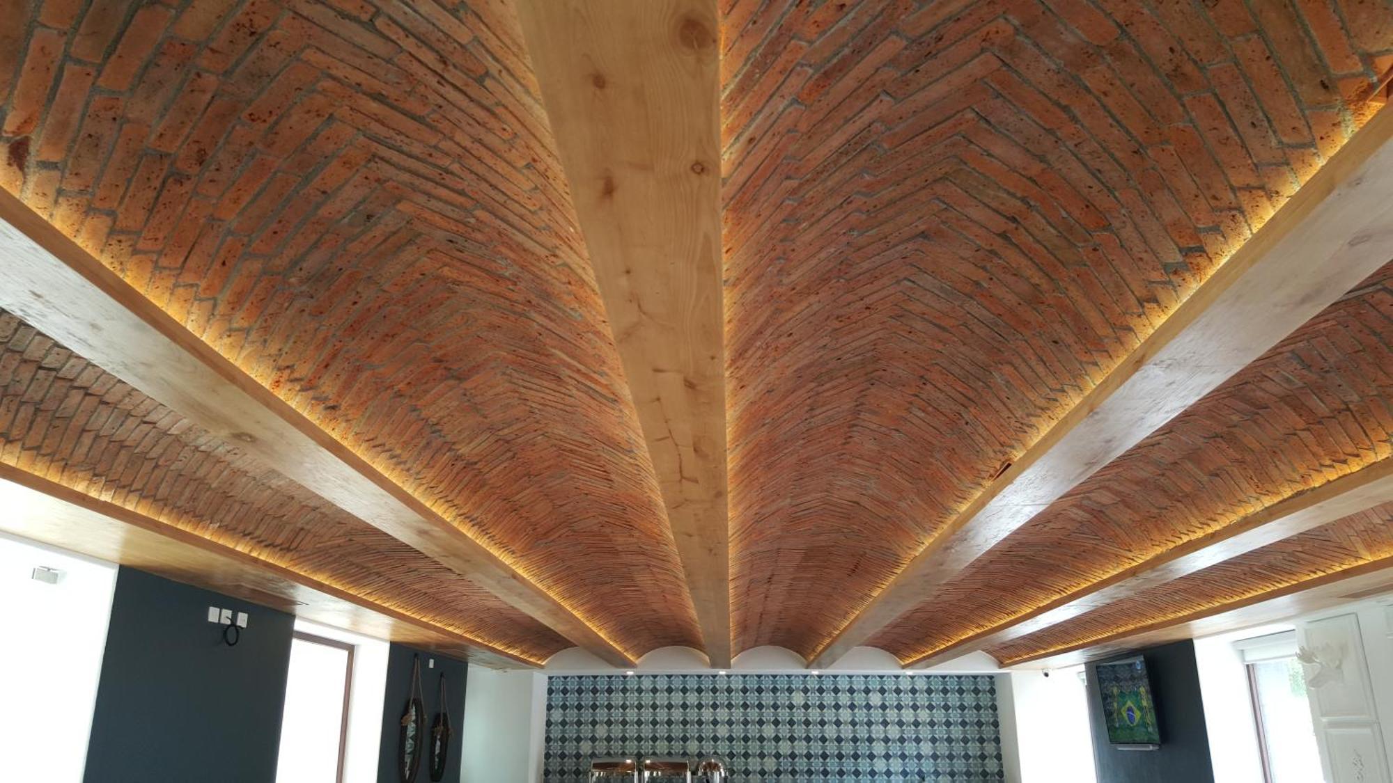 拉巴斯大教堂酒店 外观 照片 The ceiling of the church