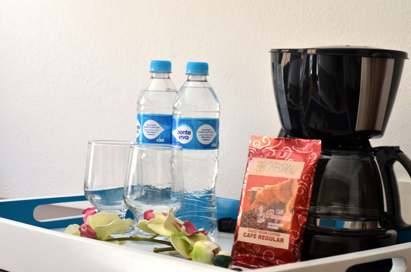 拉巴斯大教堂酒店 外观 照片 Coffee and bottled water